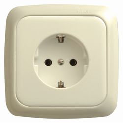 BASE ENCHUFE 2P MONOBLOC MARFIL