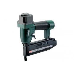 CLAVADORA/GRAPADORA NEUMATICA CLAVADORA DSN 50 0,66 L SKN