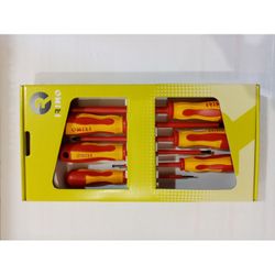 JUEGO 6 DESTORNILLADORES 1000V 4 PLANAS, 2PH CAJA CARTON -IR